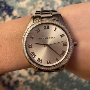 Michael Kors detailed bracelet watch